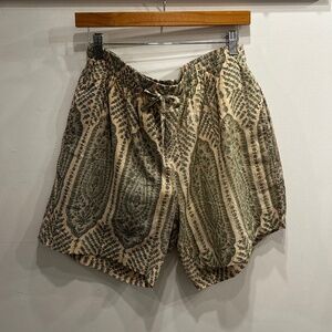 KARDO Alghero Beach Short Flowers